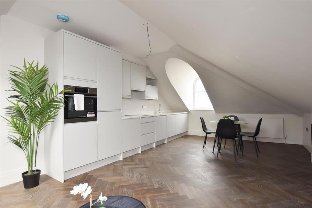 Vive Sea View Getaway Appartement Hastings Buitenkant foto
